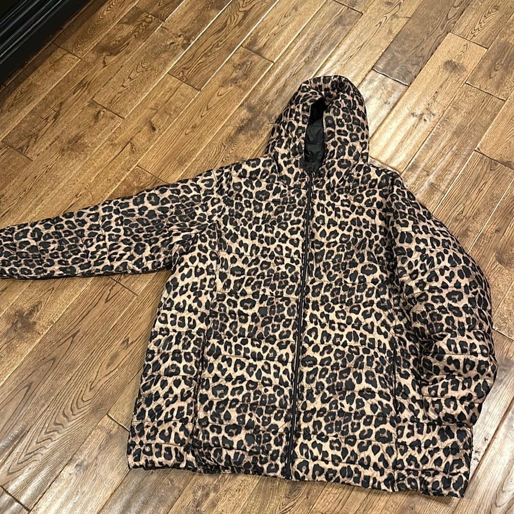 Torrid puffer jacket size 4